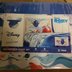 NEW Finding Dory Reversible Comforter